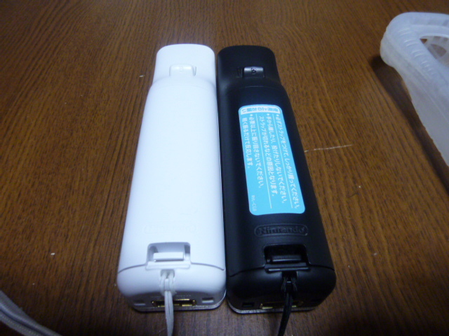 RSJ096【送料無料 即日配送 動作確認済】Wii リモコン　 ジャケット ストラップ　 2個セット ホワイト　ブラック　白　黒_画像5