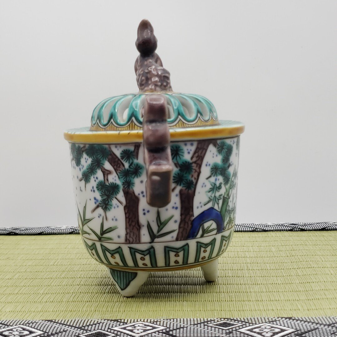獅子香炉 九谷 香炉 色絵 三つ脚香炉 銘有 古美術品 骨董品 陶器 獅子香炉 九谷 香炉 色絵 三つ脚香炉 銘有 古美術品 骨董品 陶器