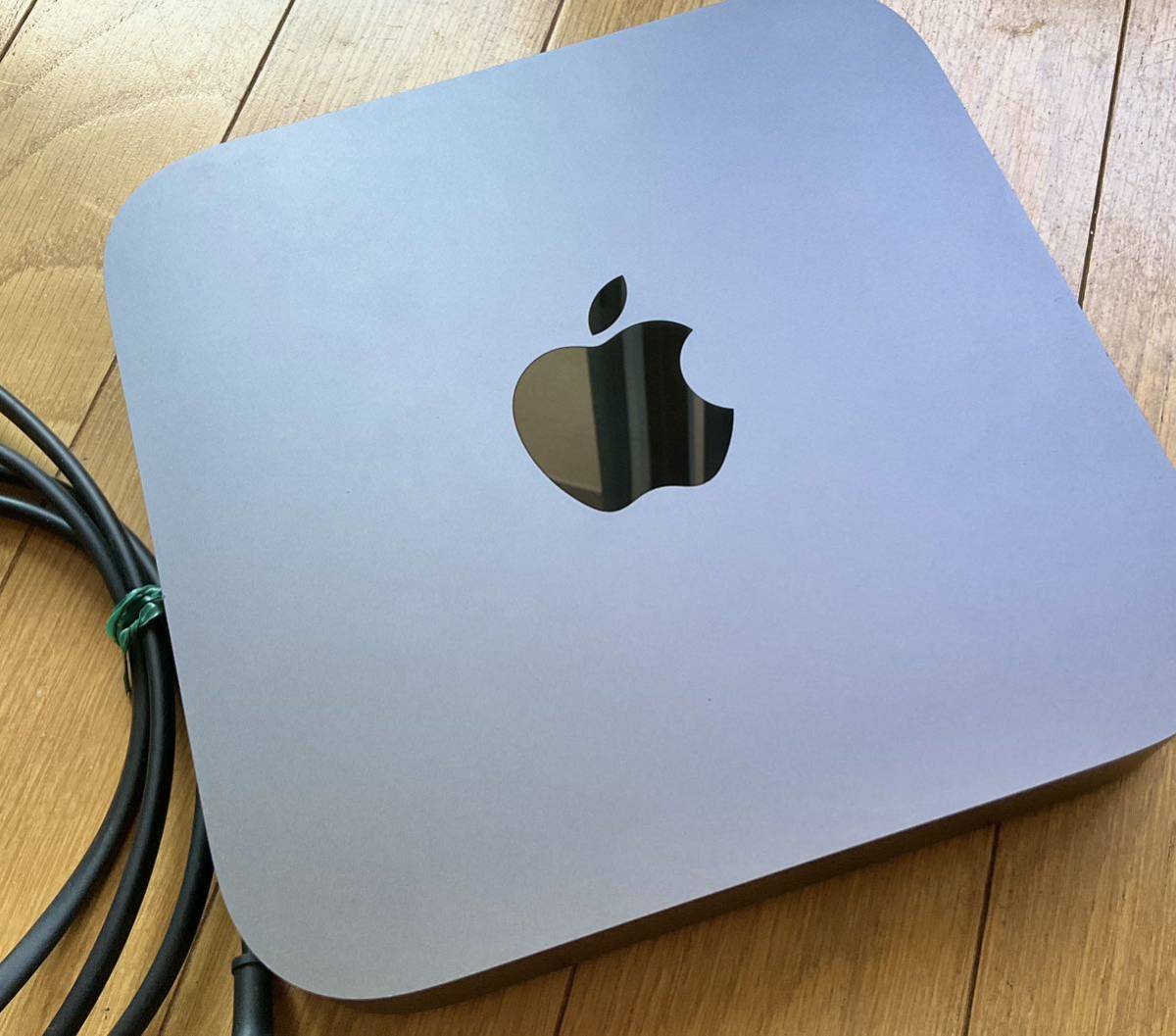 Mac mini（2018）intel Core i7 メモリ16GB　SSD 251GB　macmini OSX macOS sonoma 14.4_画像2