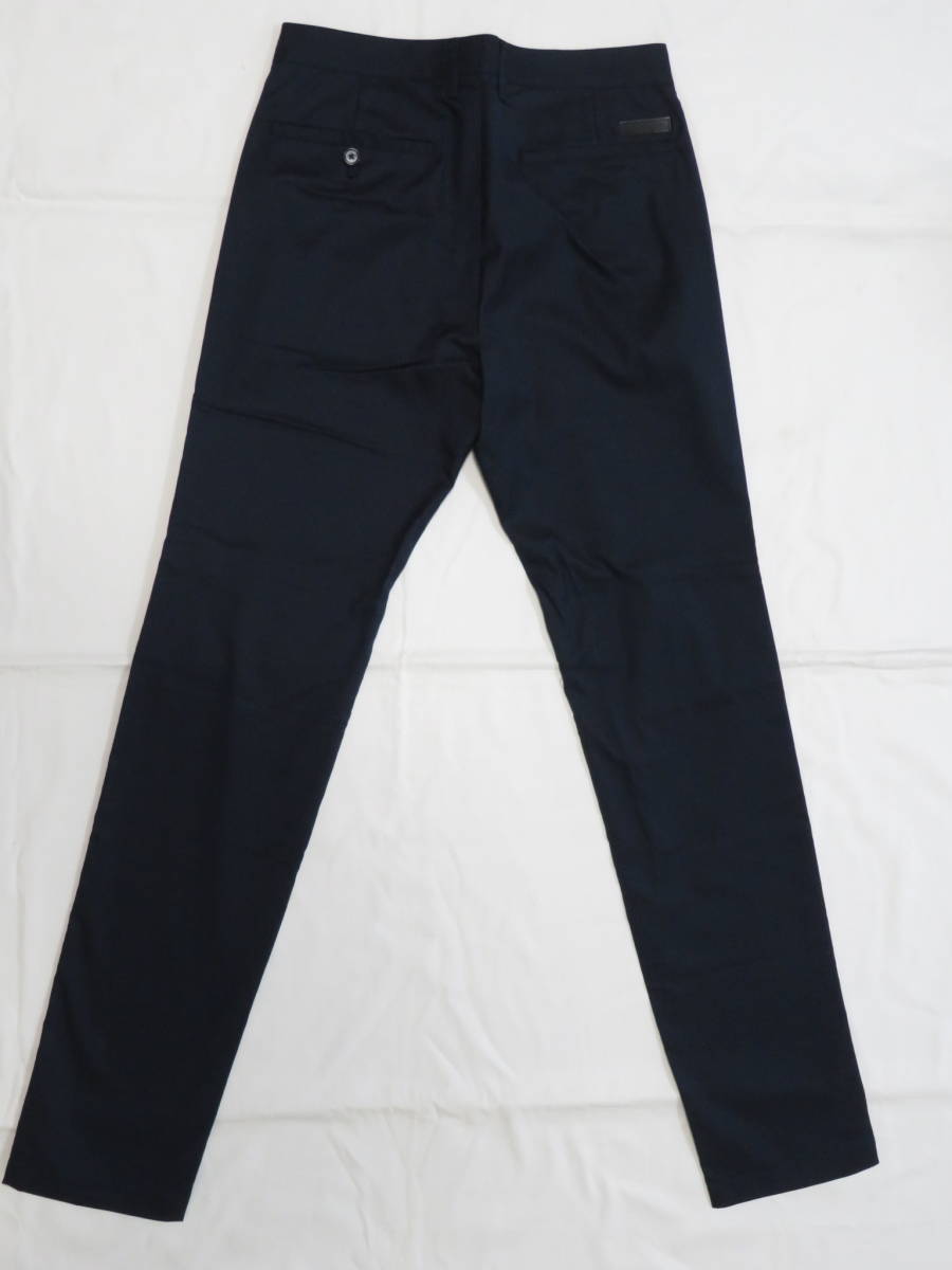 ブラックレーベル クレストブリッジ　紺の高級薄地パンツ 　Sサイズ 22000円_画像4