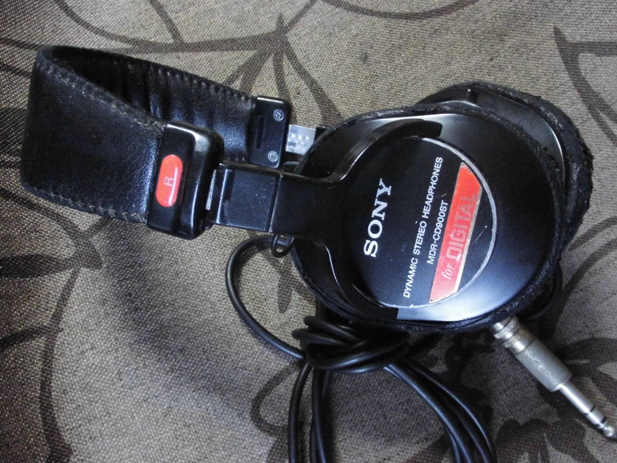 人気カラーの SONY MDR-CD900ST 動作、現状品 モニターヘッドホン