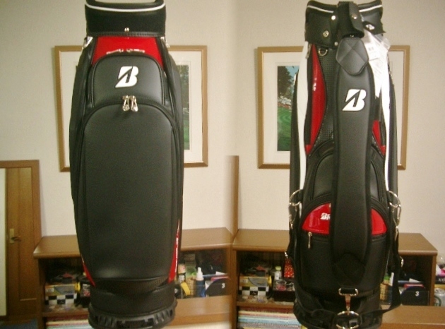 未使用　ブリヂストン・ゴルフ　プロモデルシリーズ　成型デザイン　アスリート向き　黒白赤　３点式キャディバッグ_画像2