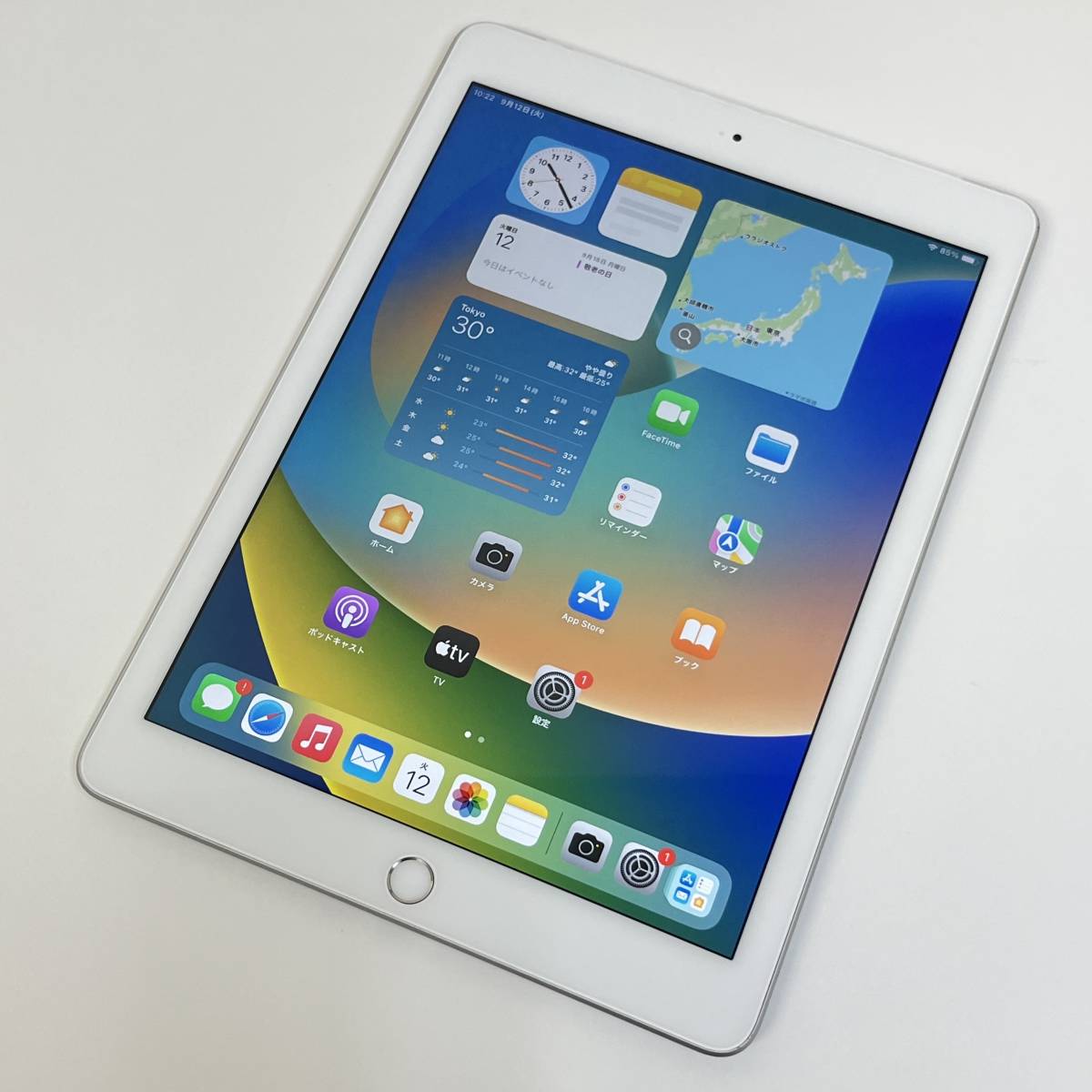 バッテリー100％ iPad 第5世代 Wi-Fi＋Cellular 32GB SIMフリー iPad5 