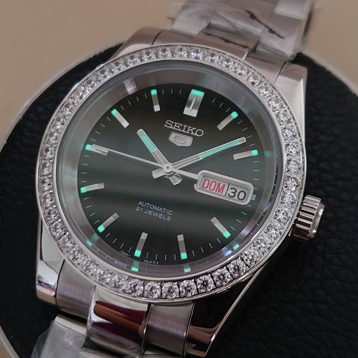 激渋ダイヤベゼル SEIKO5透かしブラック文字盤/7S26/裏蓋 激渋ダイヤベゼル SEIKO5透かしブラック文字盤/7S26/裏蓋