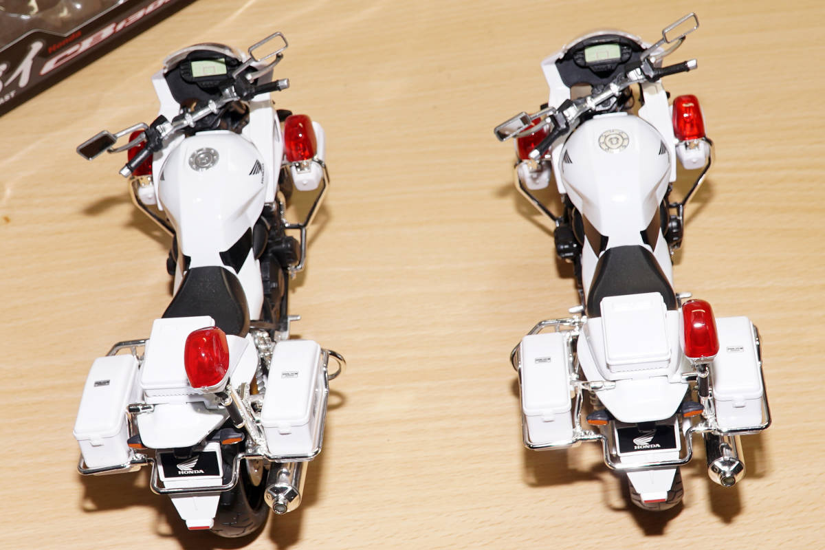 1/12 ホンダ HONDA CB1300P 白バイ 警視庁 2台セット ミニカー 1/12 ホンダ HONDA CB1300P 白バイ 警視庁 2台セット ミニカー