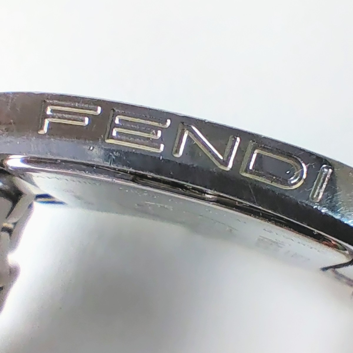 【正規品】FENDI フェンディ☆アナログ腕時計　orologi　ステンレススチール製　シルバーカラー　※電池交換済_画像8