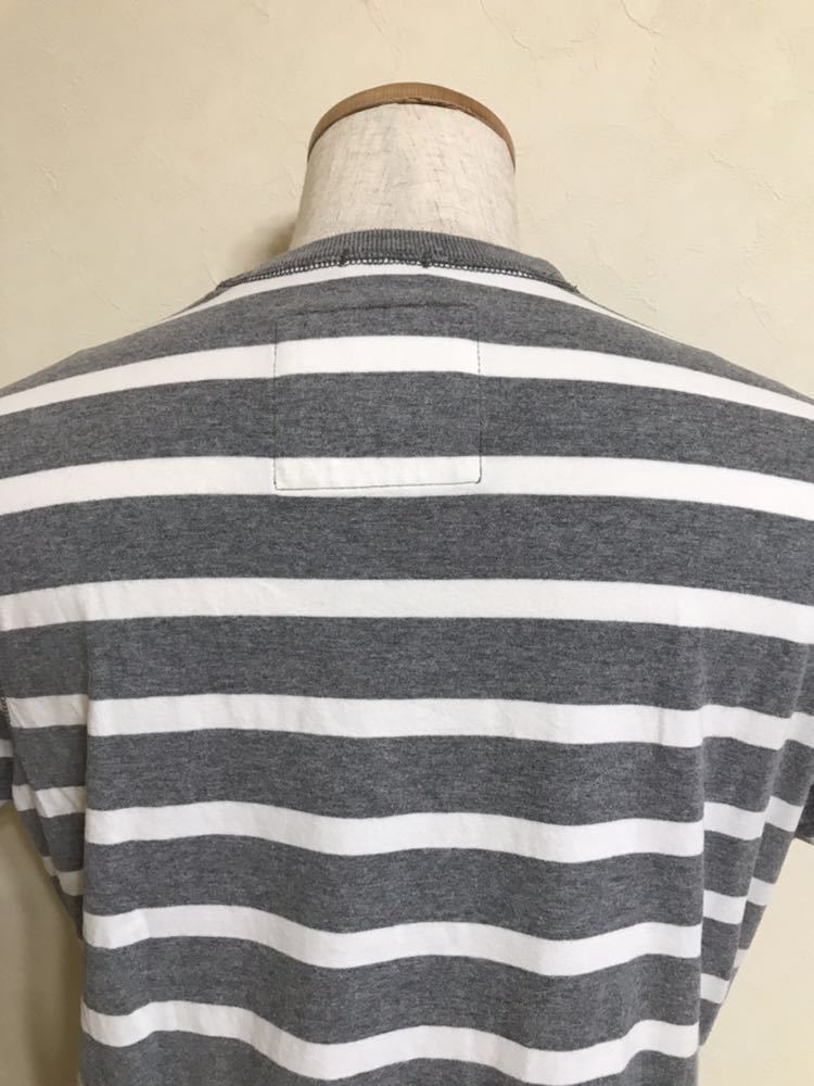 【良品】 Abercrombie & Fitch アバクロンビー&フィッチ アイコン ボーダー クルーネック Tシャツ サイズL 185/104Y 半袖 白 グレー_画像4