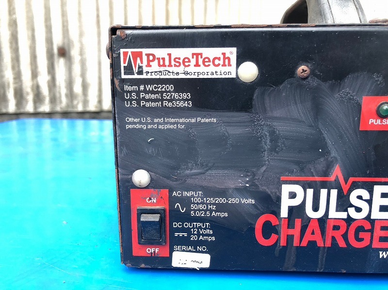 【米軍放出品】☆12Vバッテリーチャージャー 3台 パルスバッテリー充電器 PULSETECH WC2200 (170) ☆BI8OK-W#23_画像3