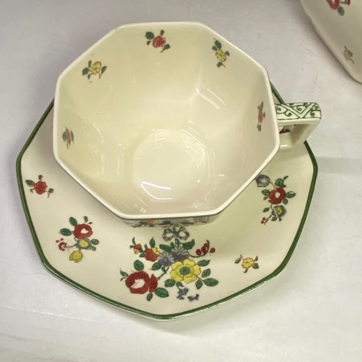  England antique Royal Doulton Britain teapot tea set cup & saucer cake plate flower bouquet 