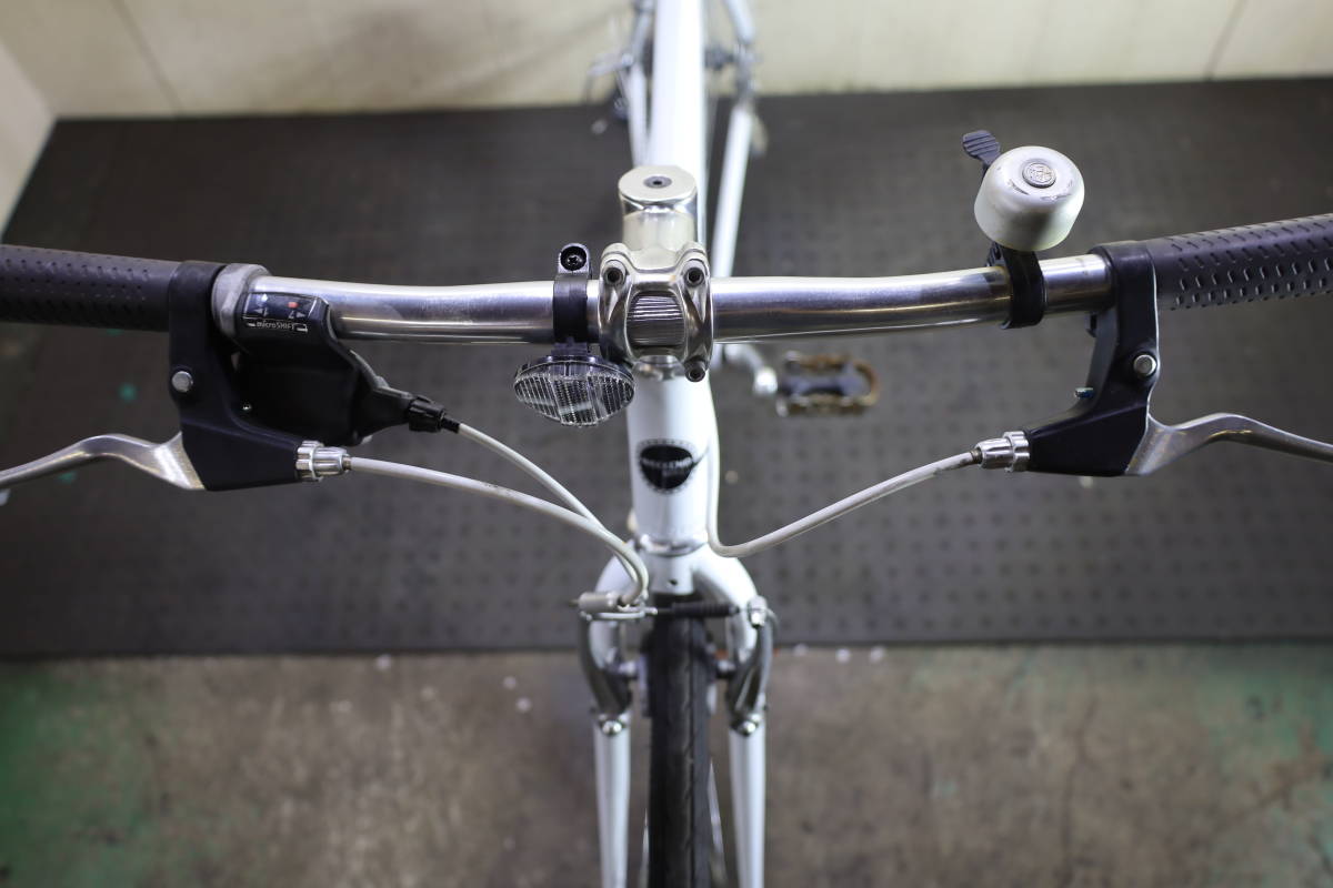 WEEKEND BIKES 700cクロスバイク アルミ/7speed/ホワイト WEEKEND 
