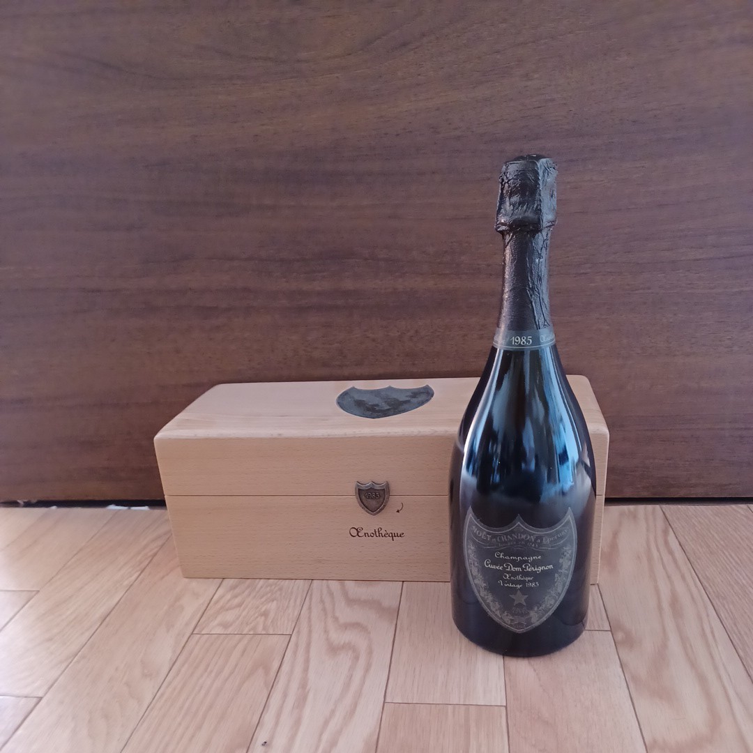 【未開封 古酒】シャンパン MOET et CANDON a Fpernay 1985 果実酒 ドン ペリニヨン エノテーク ヴィンテージ ロゼ 酒 木箱 冊子付き_画像1