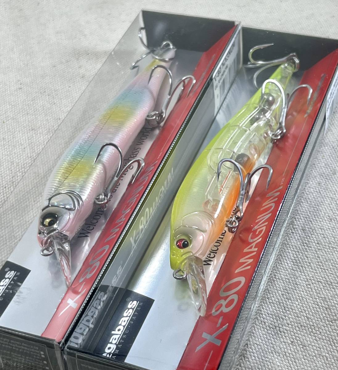 メガバス X-80 マグナム 2個セット 未開封品 SKELETON CHART BACK ＆ GG RAINBOW MEGABASS ハチマル MAGNAUM_画像2