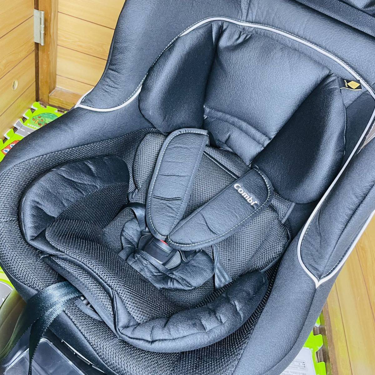 即決 使用5ヶ月程 combi クルムーヴ ISOFIX エッグショック NBW