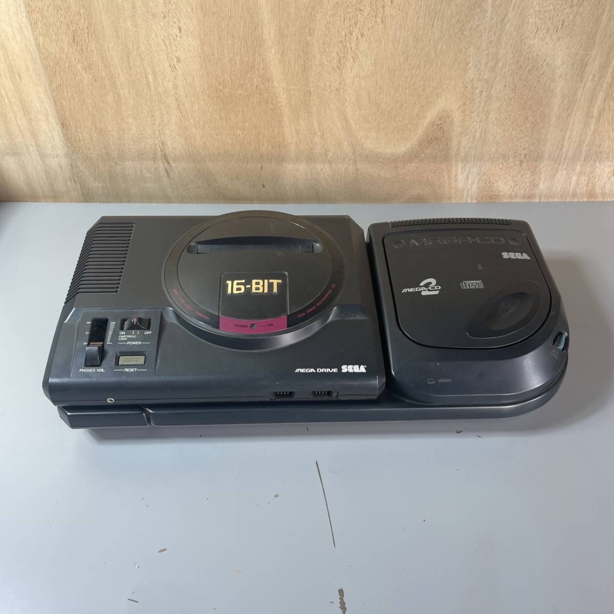 ☆2点セット SEGA セガ MEGA DRIVE メガドライブ 本体 + MEGA-CD2 メガ