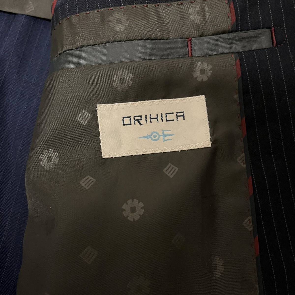 【洗礼された逸品】ORIHICA オリヒカ スーツセットアップ ストライプ 2B 背抜き ウール スーツセットアップ STRETCH モノグラム 裏地総柄_画像8