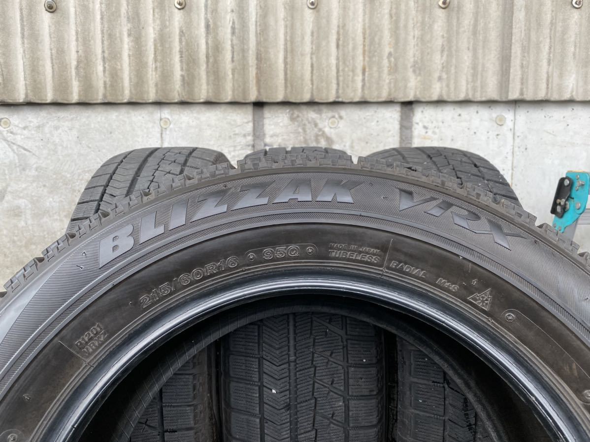 N1565　☆深溝スタッドレス☆在庫処分価格☆ ブリヂストン BRIDGESTONE ブリザックVRX　215/60R16 95Q　4本価格　2017年製_画像9