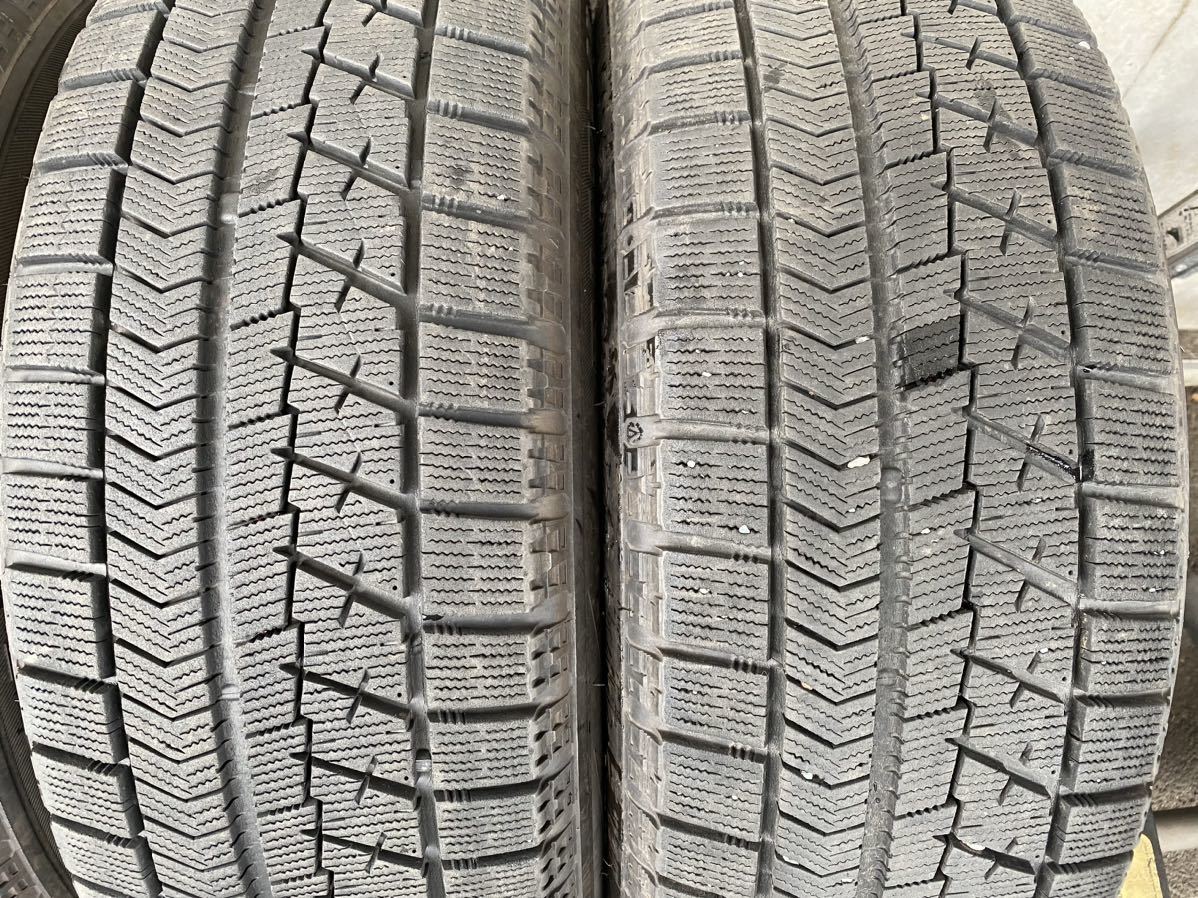 N1565　☆深溝スタッドレス☆在庫処分価格☆ ブリヂストン BRIDGESTONE ブリザックVRX　215/60R16 95Q　4本価格　2017年製_画像3