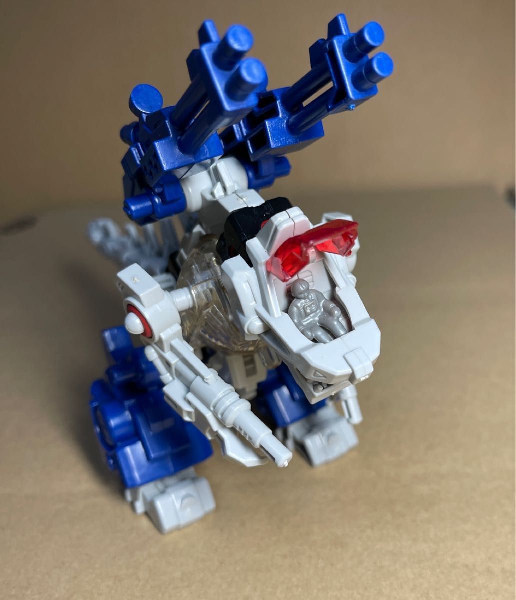 ハズブロゾイド【RAY SAURER(レイザウラー)とグラビティプテラ ハズブロゾイド【RAY SAURER(レイザウラー)とグラビティプテラ