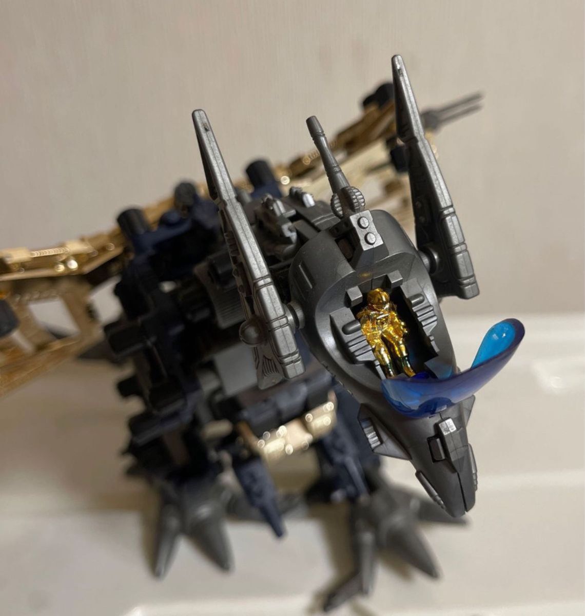 ゾイド サラマンダーF2 胴体 動力部分 パーツ MADE IN JAPAN ゾイド サラマンダーF2 胴体 動力部分 パーツ MADE IN JAPAN