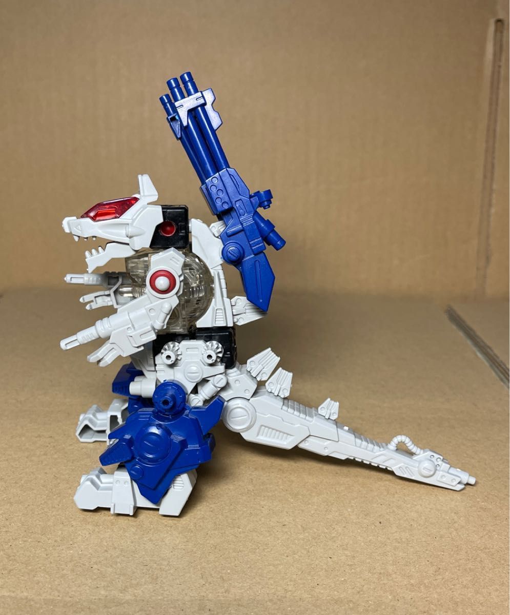 ハズブロゾイド【RAY SAURER(レイザウラー)とグラビティプテラ ハズブロゾイド【RAY SAURER(レイザウラー)とグラビティプテラ