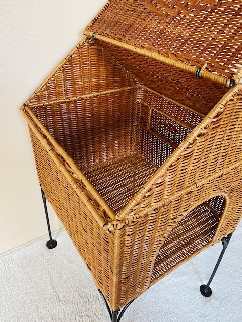 【訳あり特価】丈夫で通気性の良いシダ製【高床型】ペットハウス/猫/犬/高さ80cm幅42cm奥行35cm/アウトレット