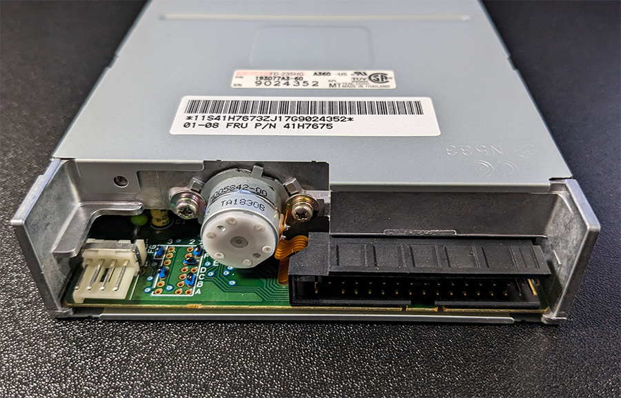 【未使用】TEAC FD-235HG 3.5インチ 内蔵 フロッピーディスクドライブ ３モード対応 動作未確認_画像3