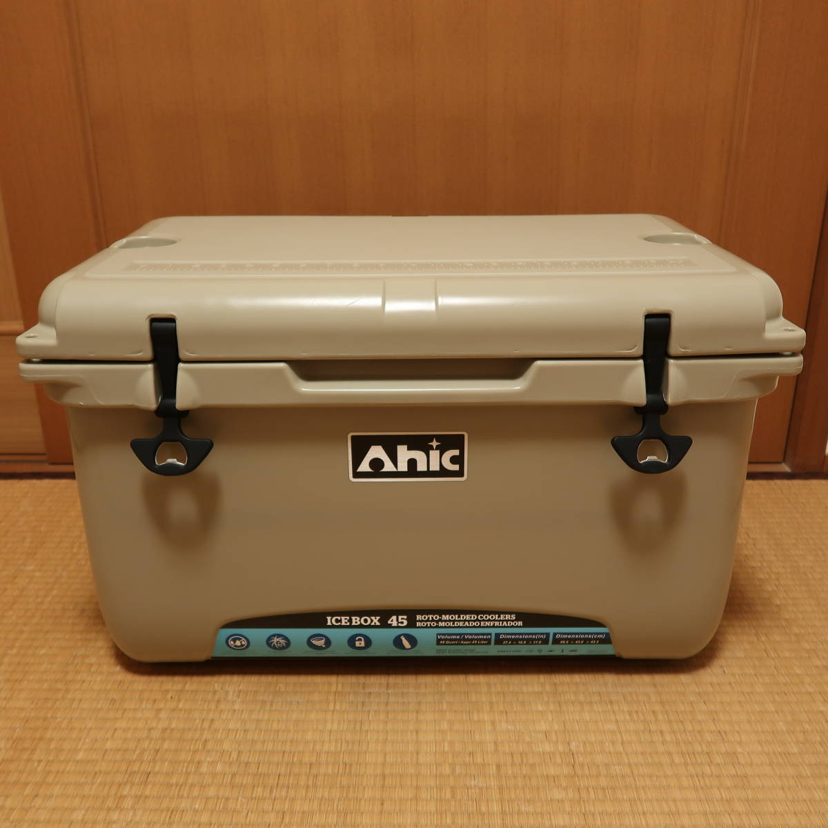 送料込＊Ahic＊限定別注アイスクーラーボックス45 48qt タンカラー 中古品