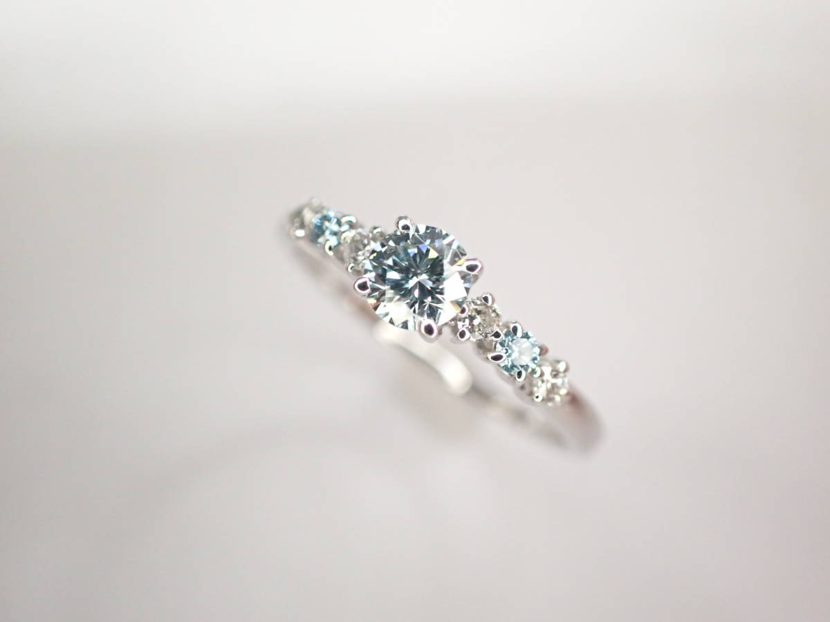 安い 2/美品 K18WG 指輪 リング ブルーダイヤ0.32ct(FGB-SI1) ホワイト