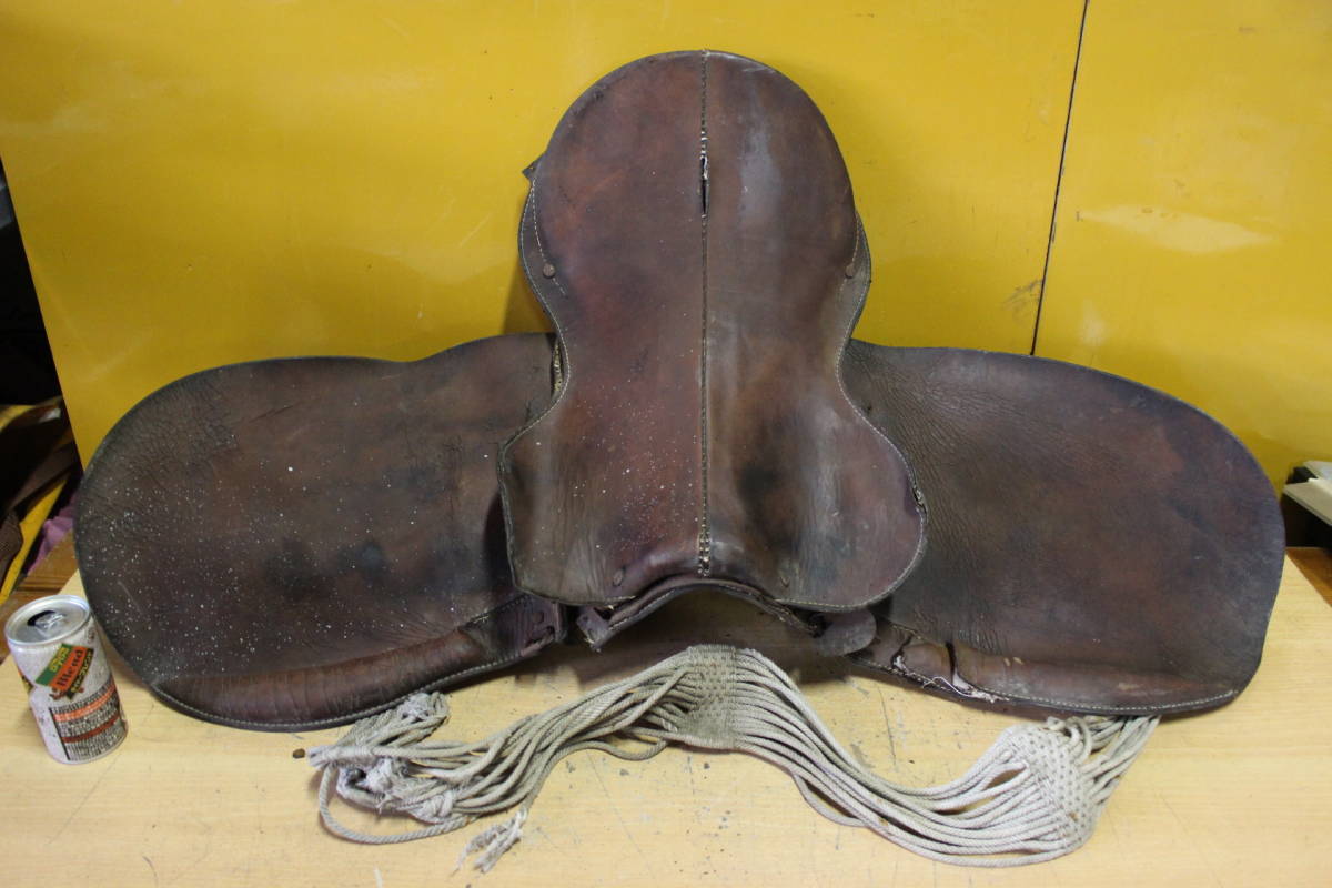  new *.-132 horse. saddle harness old Japan army leather made that time thing military .. leather made height 17cm width 93cm maximum depth 50cm weight 3kg