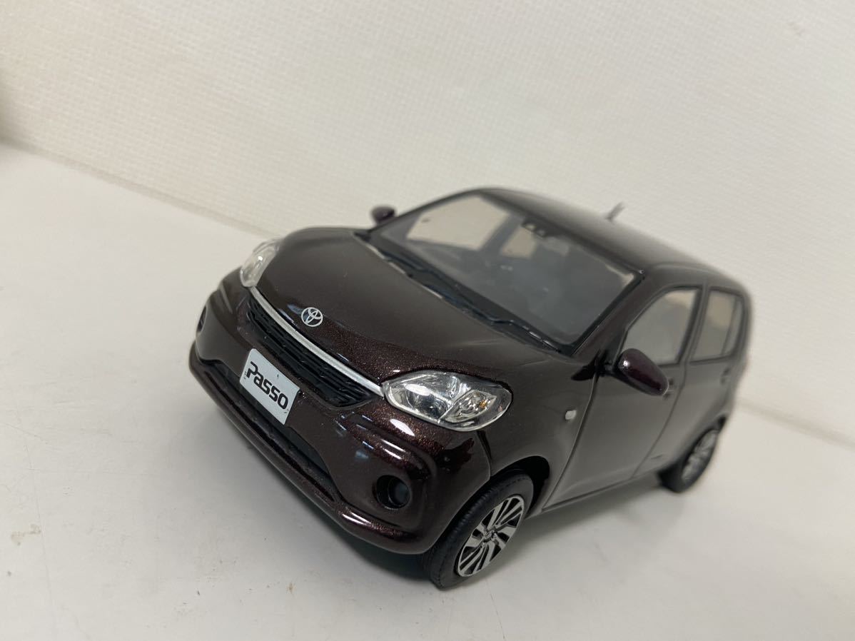 1/30 トヨタ パッソ モーダ チャーム 前期 プラムブラウンクリスタルマイカ TOYOTA PASSO MODA Charm カラーサンプル_画像1