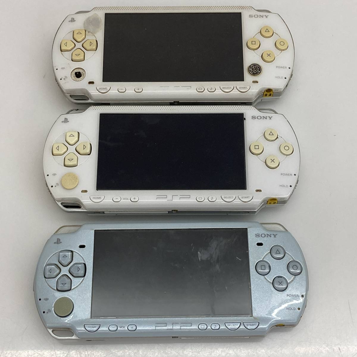 No.9215 ★1円～【ジャンク】Sony系(PSP/VITA) 携帯ゲーム機まとめ + ACアダプター [動作未確認] ◎ジャンク品◎_画像2