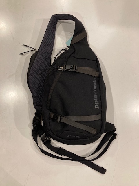 最適な価格 即決パタゴニアpatagoniaワンショルダーバッグatom sling8