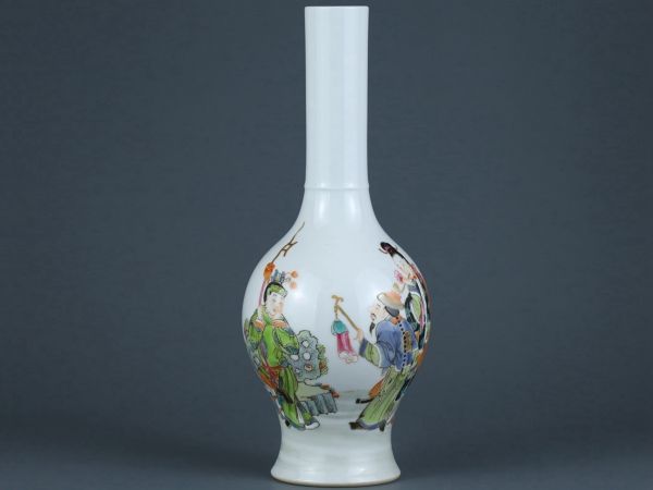 古びた蔵『清 雍正年製 陶磁器 粉彩人物図 長頸瓶』極細工 置物 擺件