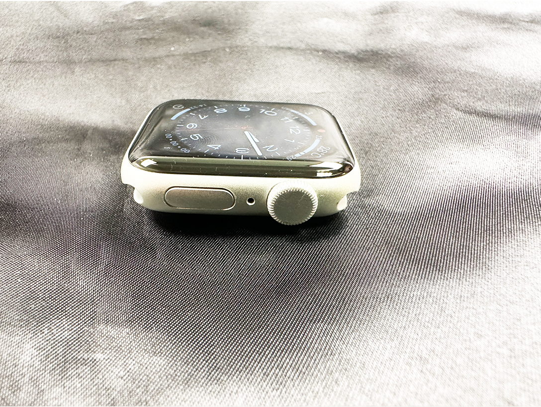 Apple watch SE 40mm シルバーアルミニウム MKQ93J/A GPSモデル_画像4