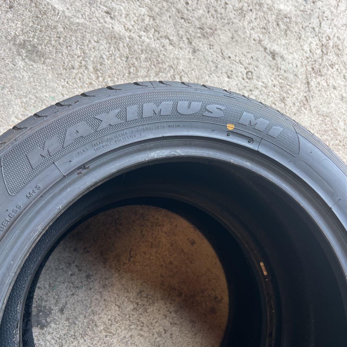 イボ付き　MAXTREK 215/55R17 98V 2本セット_画像6