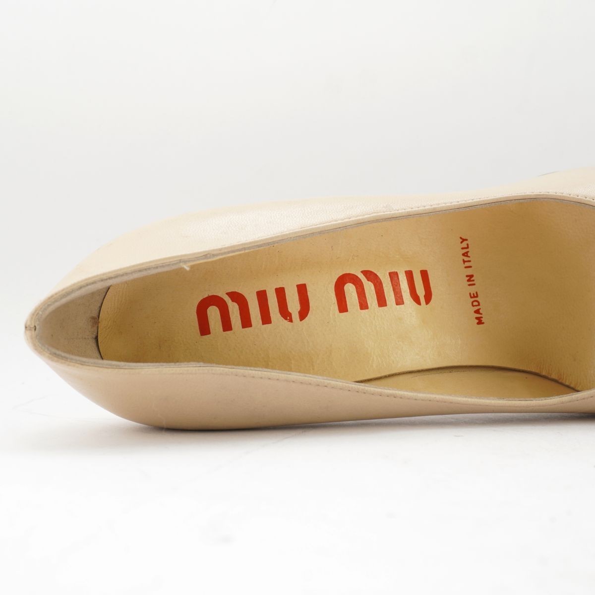 超可爱の 36 ミュウミュウ Miu Miu 1/2 ベージュ/HC97 レザー ラウンド