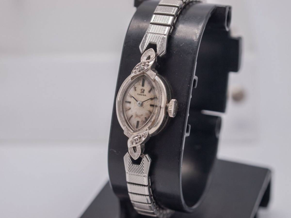 1967 Omega Cal. 484 Hand Wind Ladies Watch - 14k White Gold & 2 0.02ct Diamonds 海外 即決