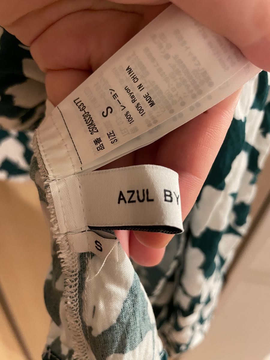 AZUL by moussy