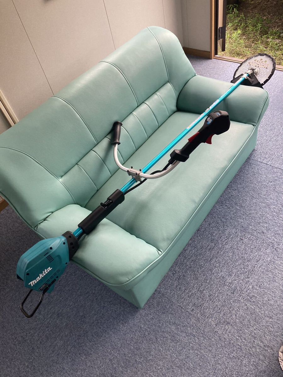 マキタ充電式草刈機MUR005GRM 草刈り機MAKITA 40Vmax 4.0Ahバッテリー