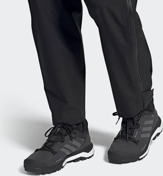 期間限定送料無料】 adidas 新品 27.5cm GORE-TEX TERREX 黒 登山靴