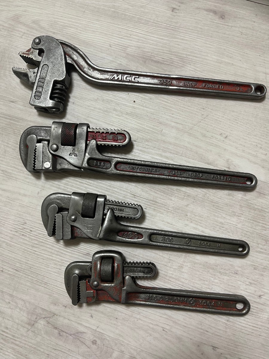 最安値】 パイプレンチ、コーナーレンチ 4本セット 水道工具 送料1600