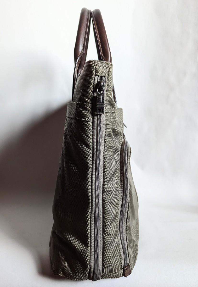 通販 ☆希少カラー☆TUMI トートバッグ バッグ コンパニオン