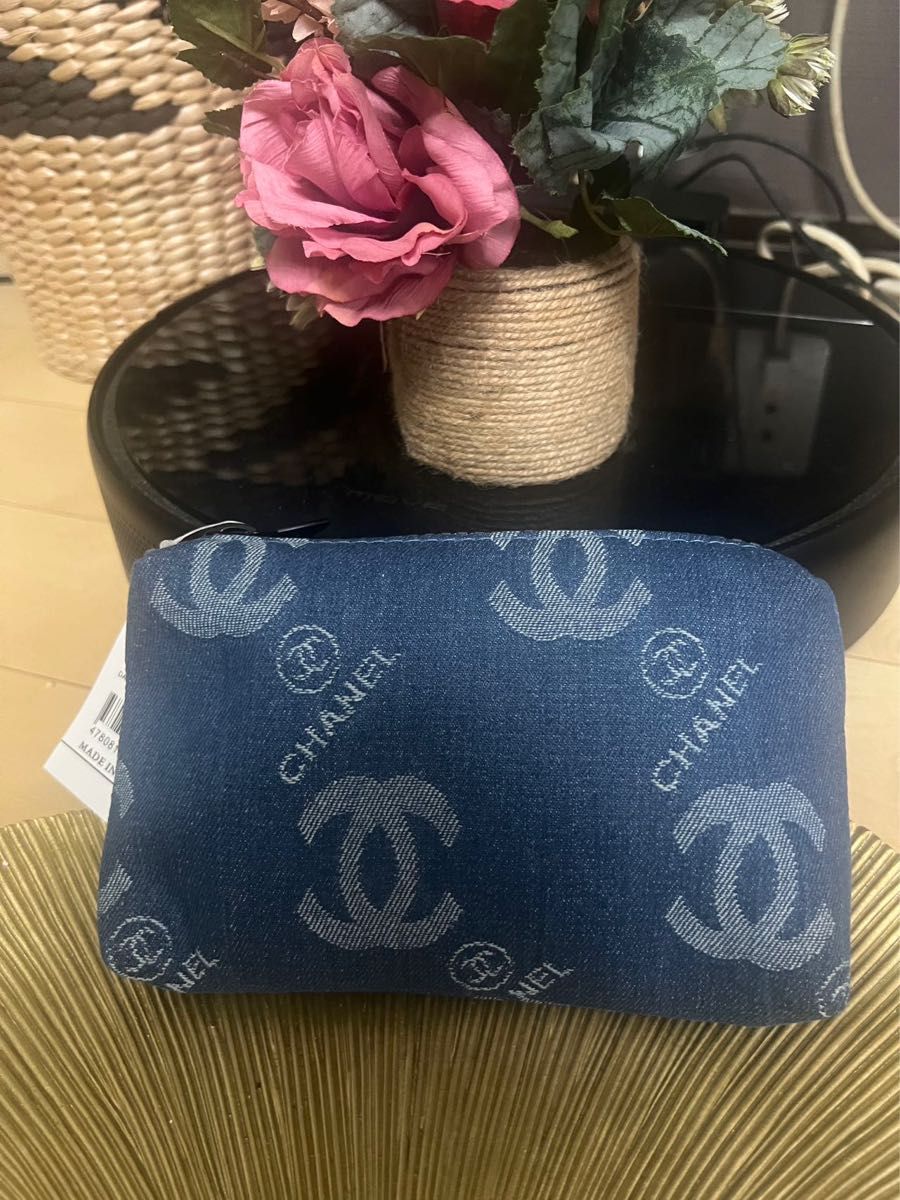 新品未使用】CHANEL ノベルティ ブルー デニム ポーチ シャネル 新品未使用】CHANEL ノベルティ ブルー デニム ポーチ シャネル