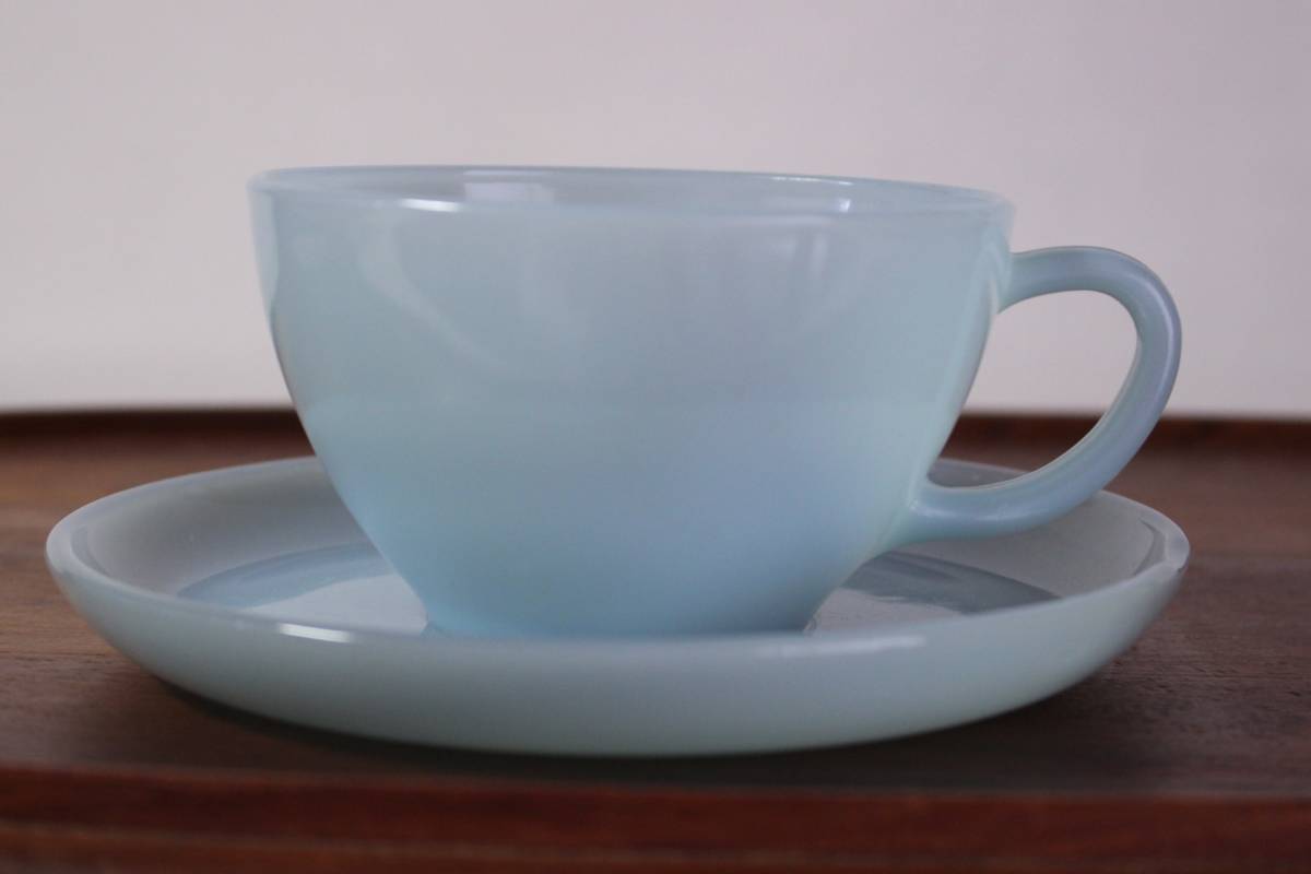 free shipping [ Yupack shipping ] Fire King turquoise blue cup & saucer FIRE KING Vintage mug turquoise milk glass 