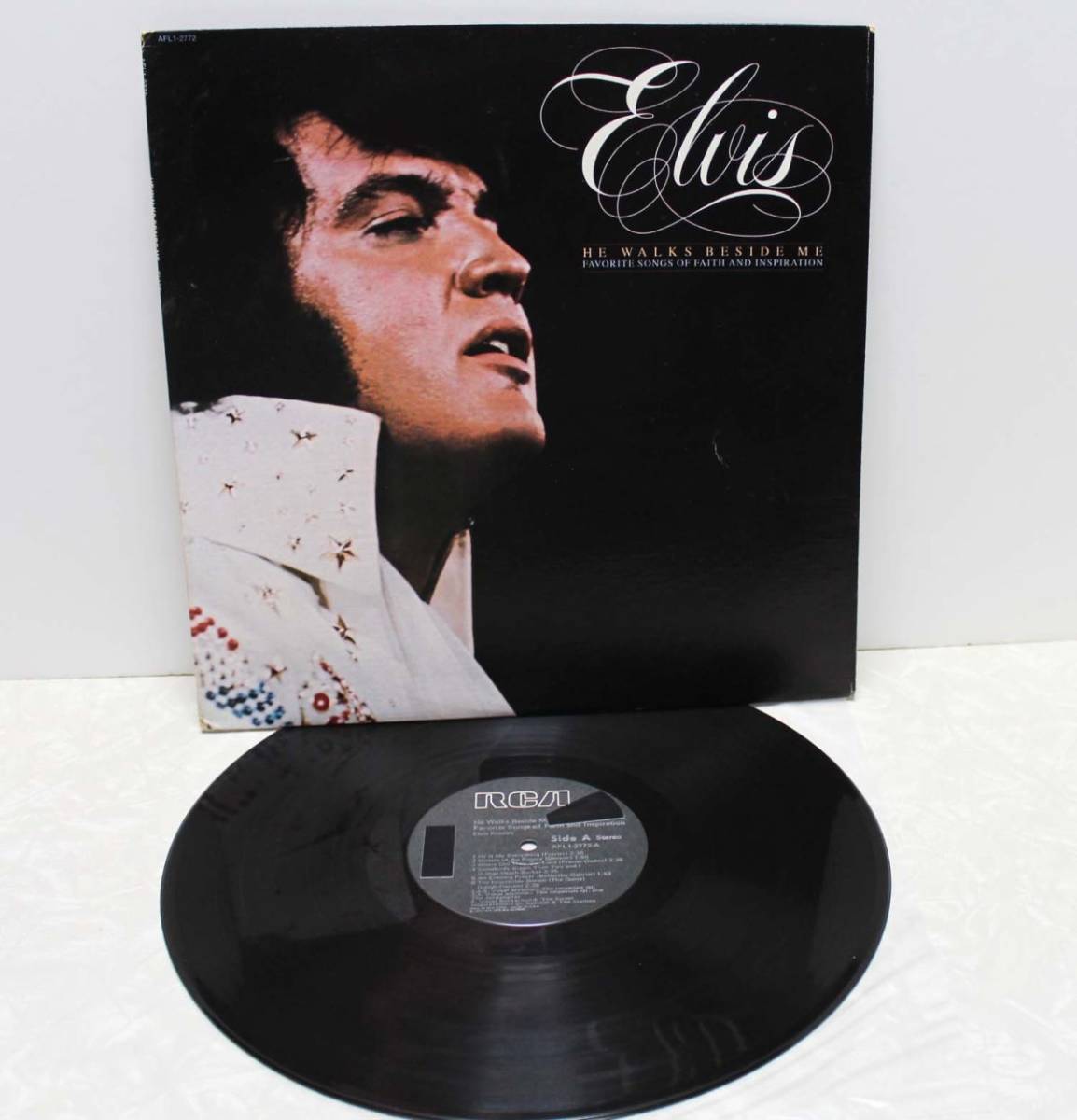 ◆エルヴィス・プレスリー◆ELVIS PRESLEY - HE WALKS BESIDE ME USA盤 AFL1-2772 20905_画像1