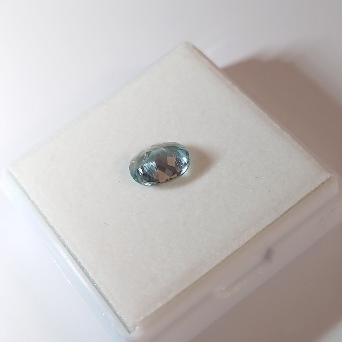 【18】大きめ2.3ct グリーンカイヤナイト 宝石 ルース