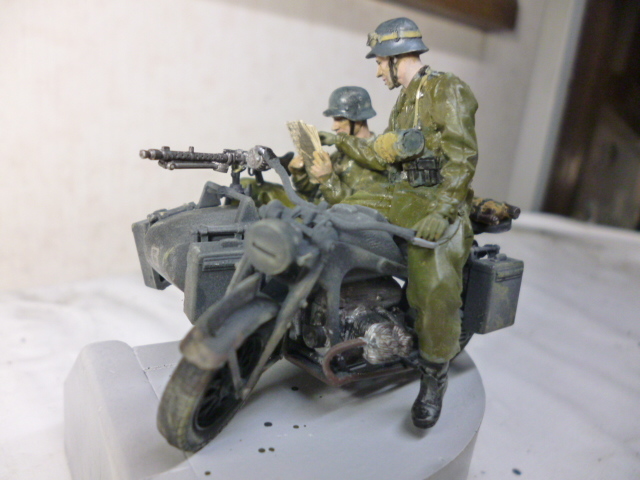 1/35 Tsen Dop Sidecar＆Resin自製士兵2身體成品 原文:1／３５　ツェンダップサイドカー＆レジン製 バイク兵2体完成品