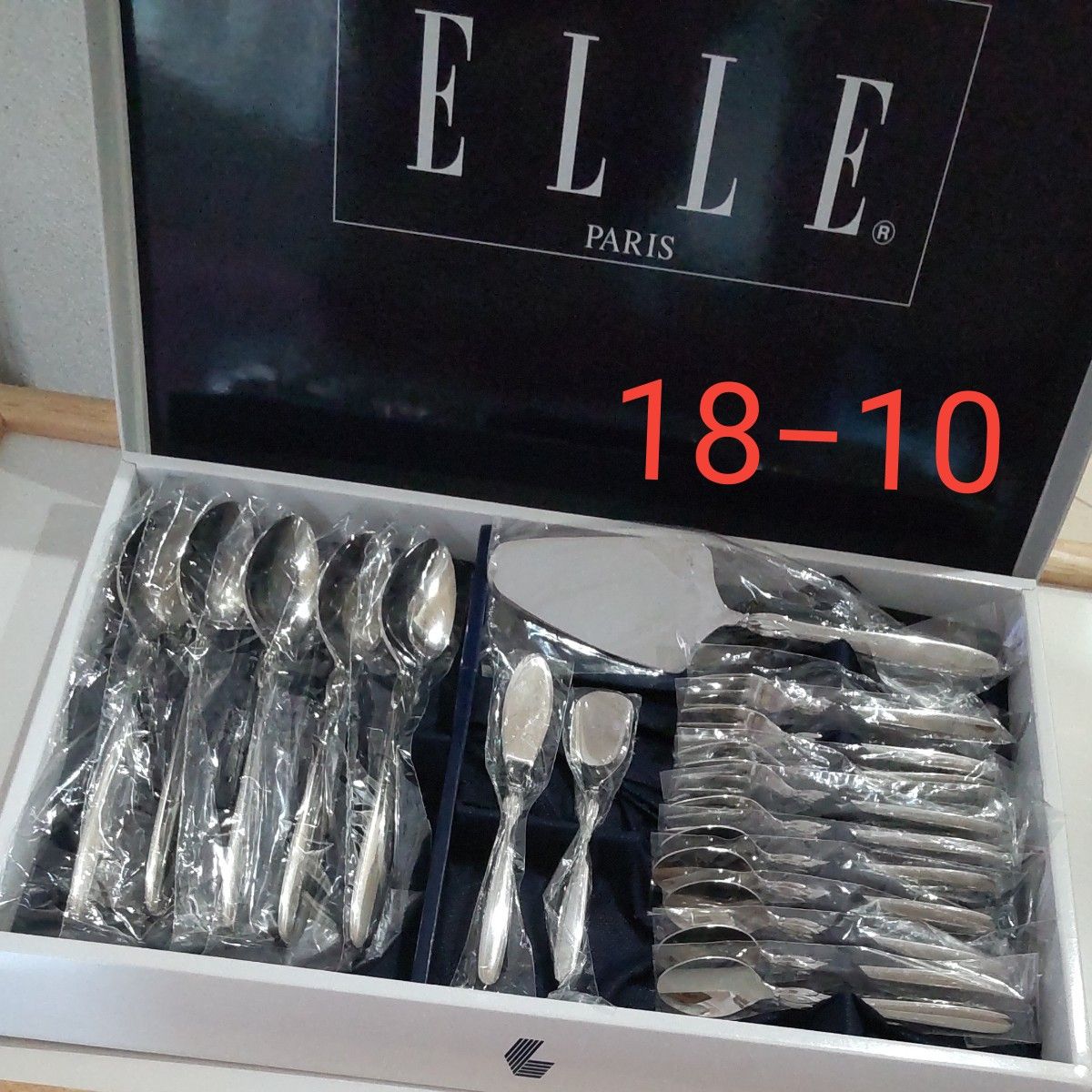 ELLE エル カトラリーセット スプーン フォーク 18本 18ー10 ELLE エル カトラリーセット スプーン フォーク 18本 18ー10
