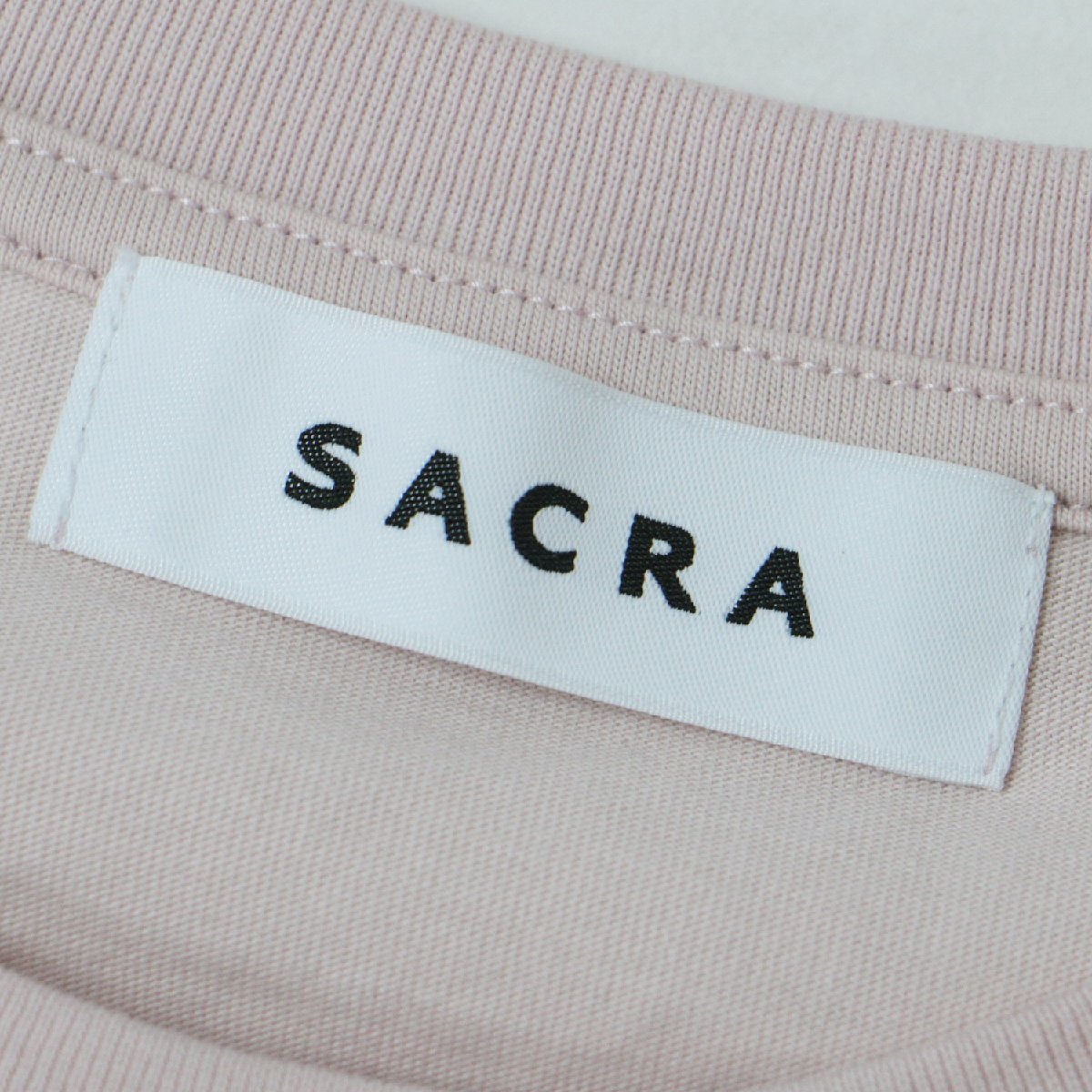 美品 SACRA サクラ カットソー Tシャツ プルオーバー トップス ピンク クルーネック ノースリーブ タック スリット ヘムライン 23春夏_画像4