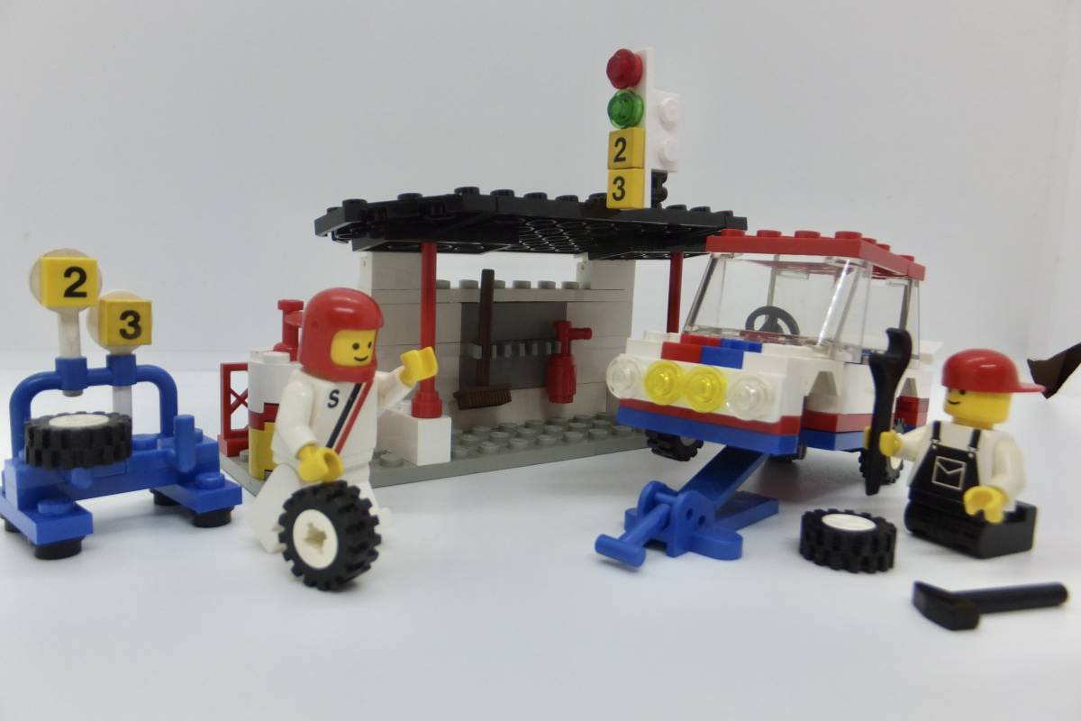 LEGO #1497 Rally car .pito Crew Rally and Pitcrew Team City series Old Lego 